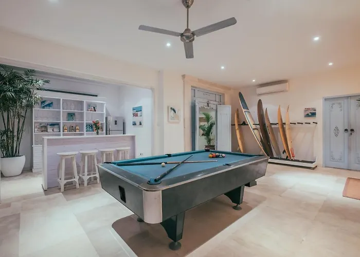 The Backyard Bingin: Private Beach-view Mansion For Events Villa Uluwatu (Bali)