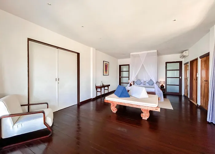 Villa The Backyard Bingin: Private Beach-view Mansion For Events