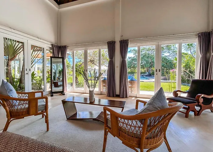 Villa The Backyard Bingin: Private Beach-view Mansion For Events Uluwatu (Bali)