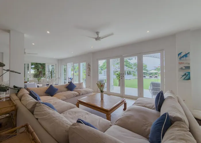 The Backyard Bingin: Private Beach-view Mansion For Events Villa *