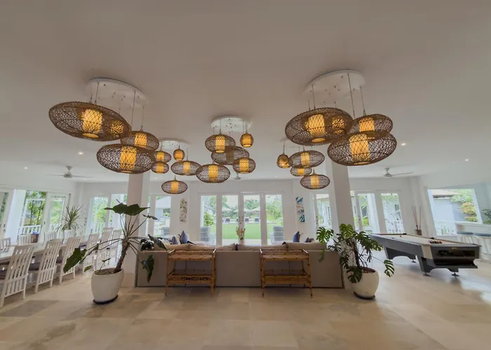 The Backyard Bingin: Private Beach-view Mansion For Events Uluwatu (Bali)