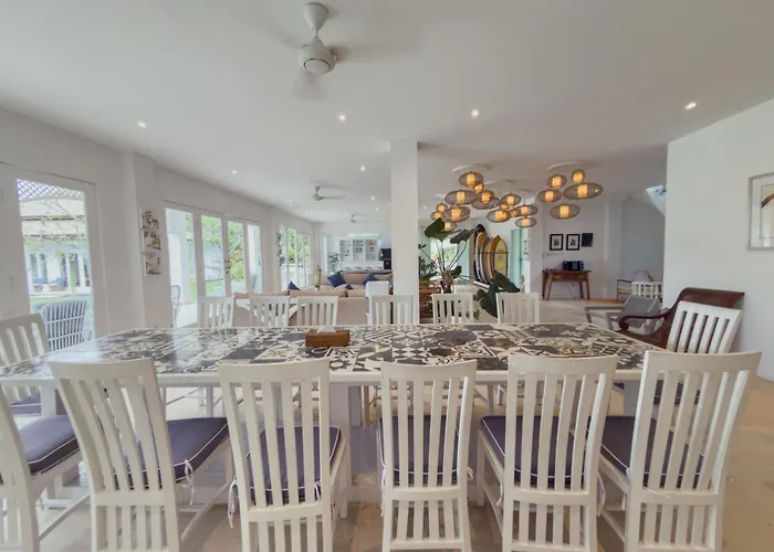The Backyard Bingin: Private Beach-view Mansion For Events *