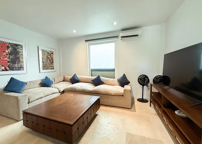 Villa The Backyard Bingin: Private Beach-view Mansion For Events